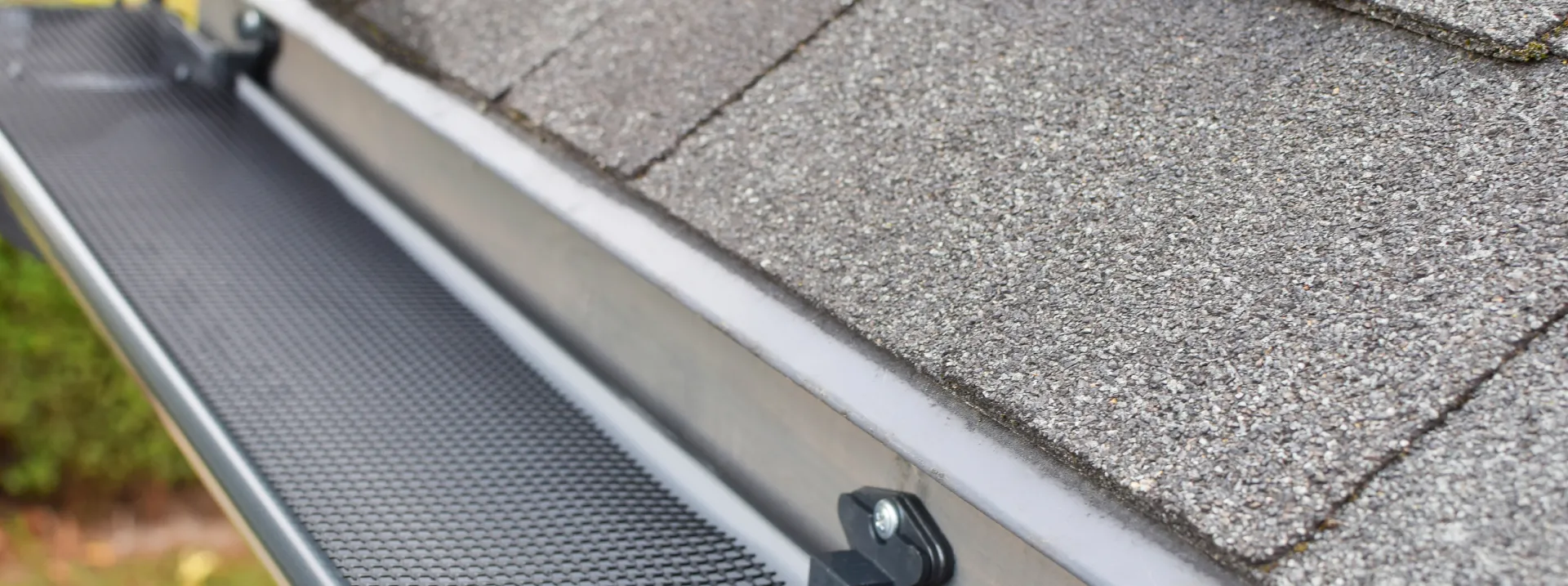 Gutter Cleaning Services Breadcrumb